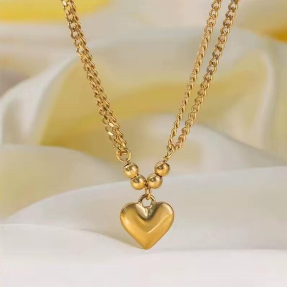 Elegant and Luxurious Heart Love Golden Stainless Steel Necklaces Faded- Free - Picture 9 of 13